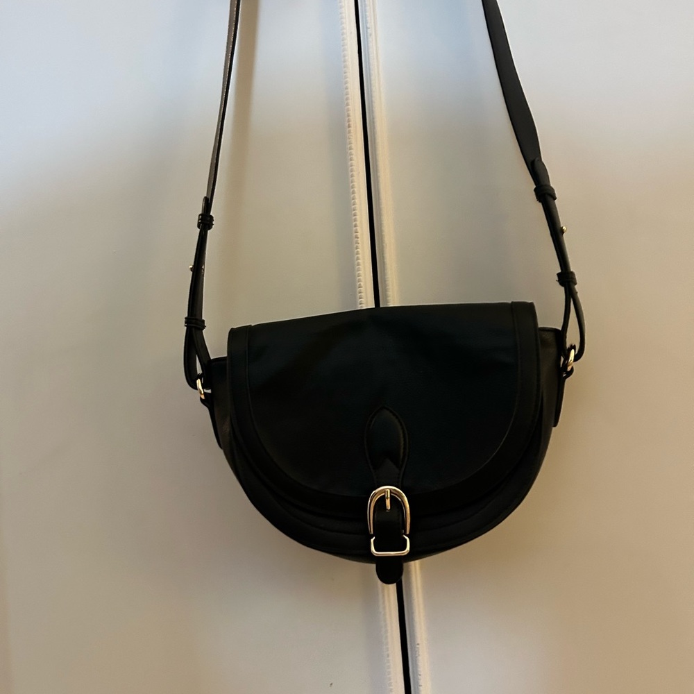Elegant Black Crossbody Bag
